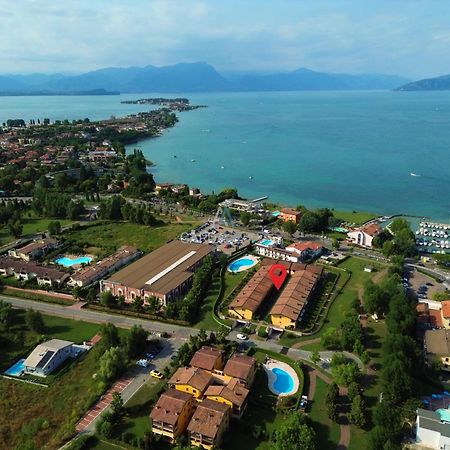 Artemide Apartment - A Soli 150M Dal Lago Di Garda Sirmione Exterior foto