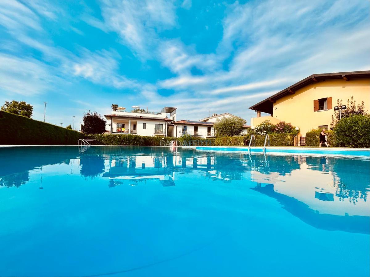 Artemide Apartment - A Soli 150M Dal Lago Di Garda Sirmione Exterior foto