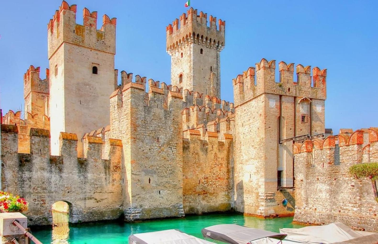 Artemide Apartment - A Soli 150M Dal Lago Di Garda Sirmione Exterior foto