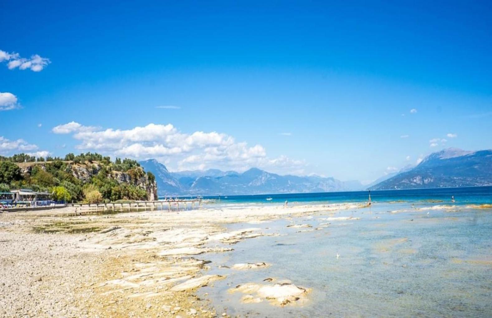 Artemide Apartment - A Soli 150M Dal Lago Di Garda Sirmione Exterior foto