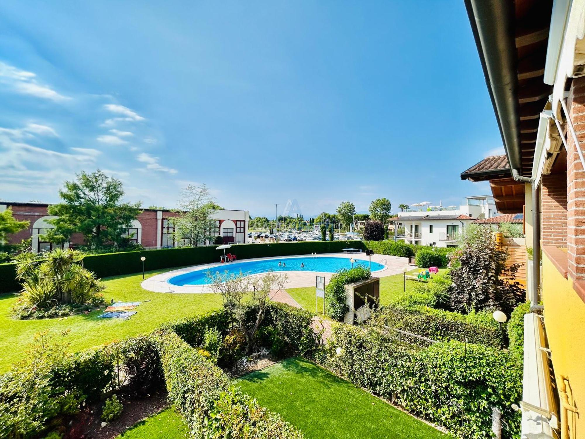 Artemide Apartment - A Soli 150M Dal Lago Di Garda Sirmione Exterior foto
