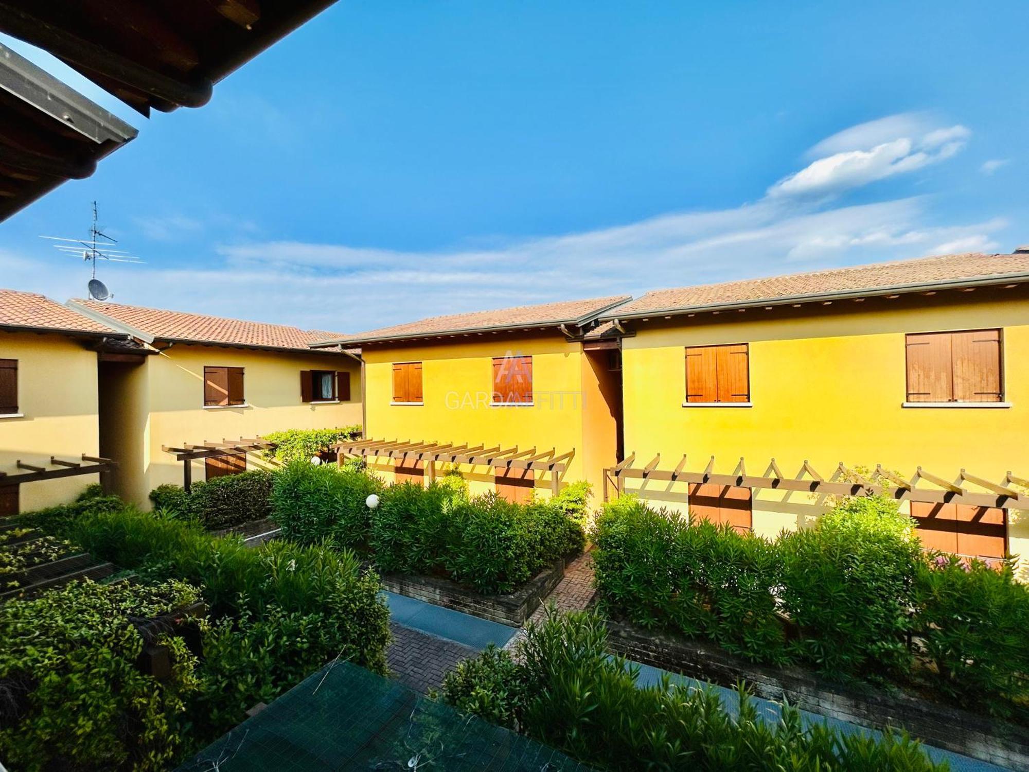 Artemide Apartment - A Soli 150M Dal Lago Di Garda Sirmione Exterior foto