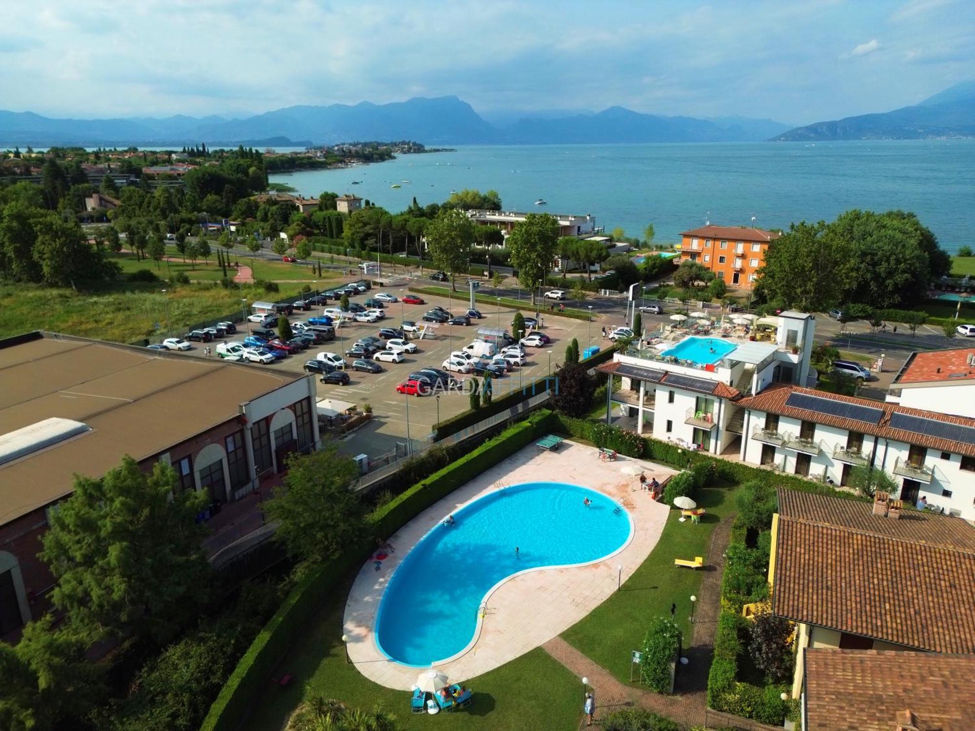 Artemide Apartment - A Soli 150M Dal Lago Di Garda Sirmione Exterior foto